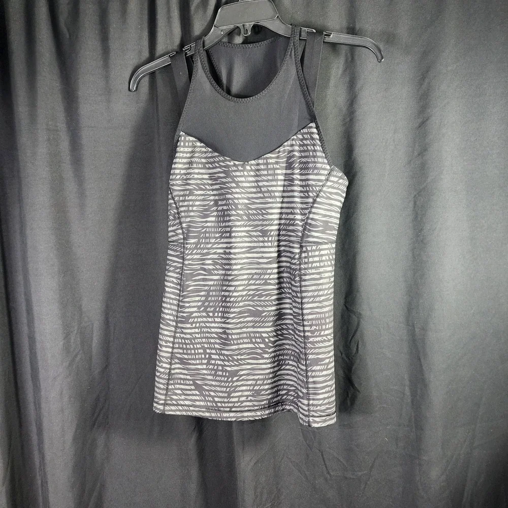 Lululemon Moisture‎ Wicking Racerback Athletic Tank Top Women Size see photo